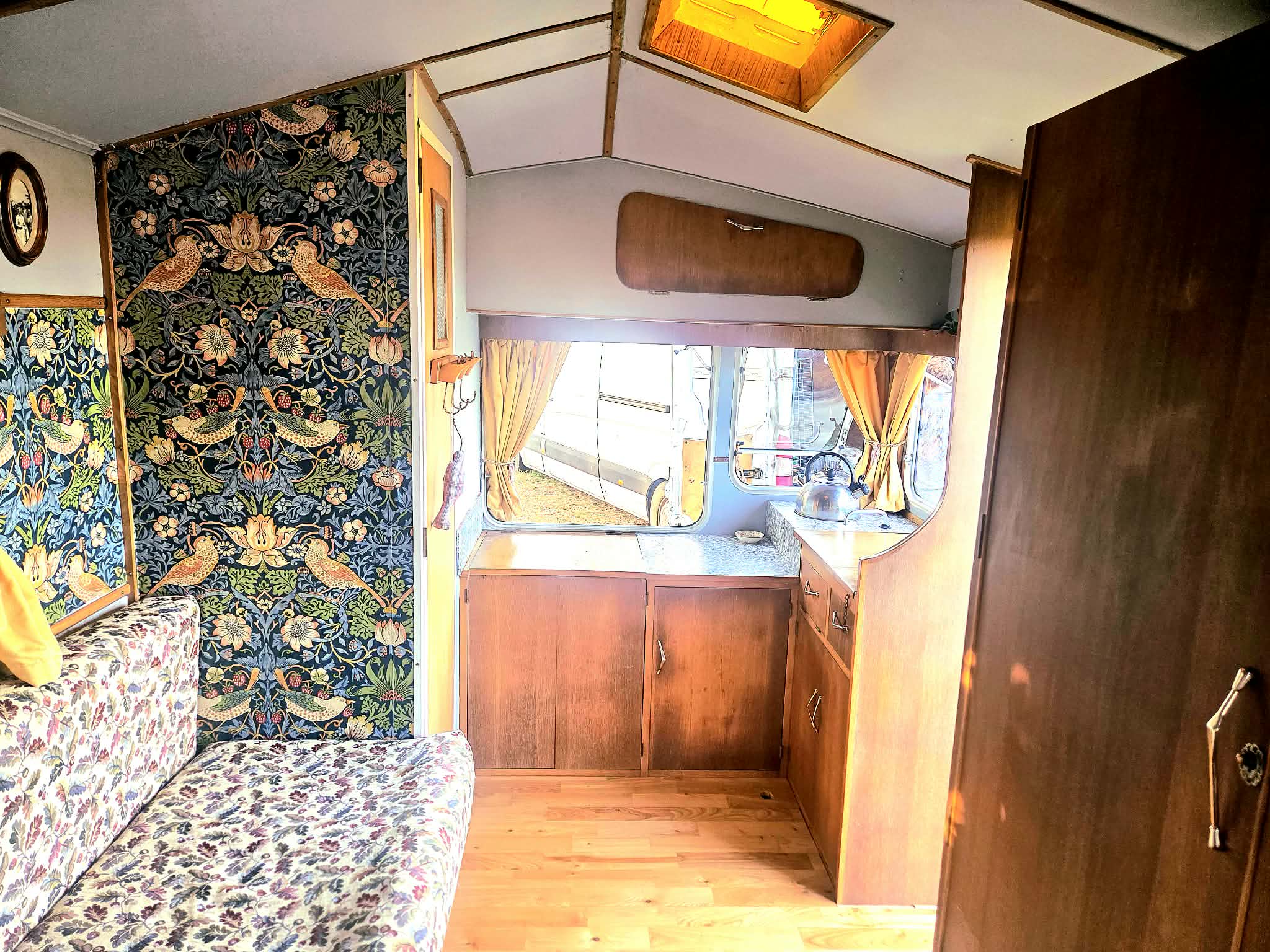 Dorothy's vintage kitchen and seating area