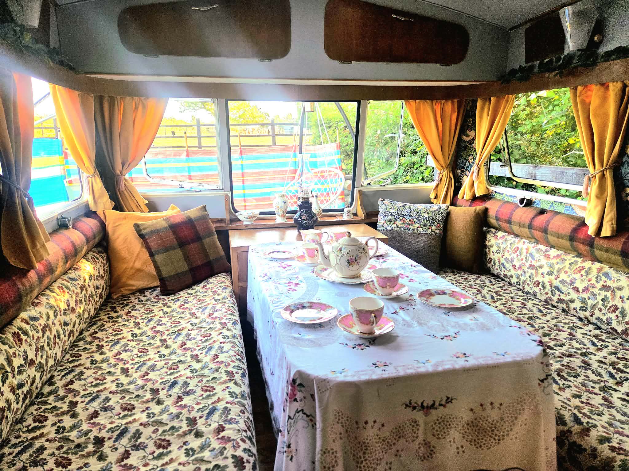 Dorothy's cosy interior lounge and dining area